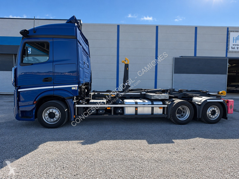 Mercedes  2553 L BDF truck