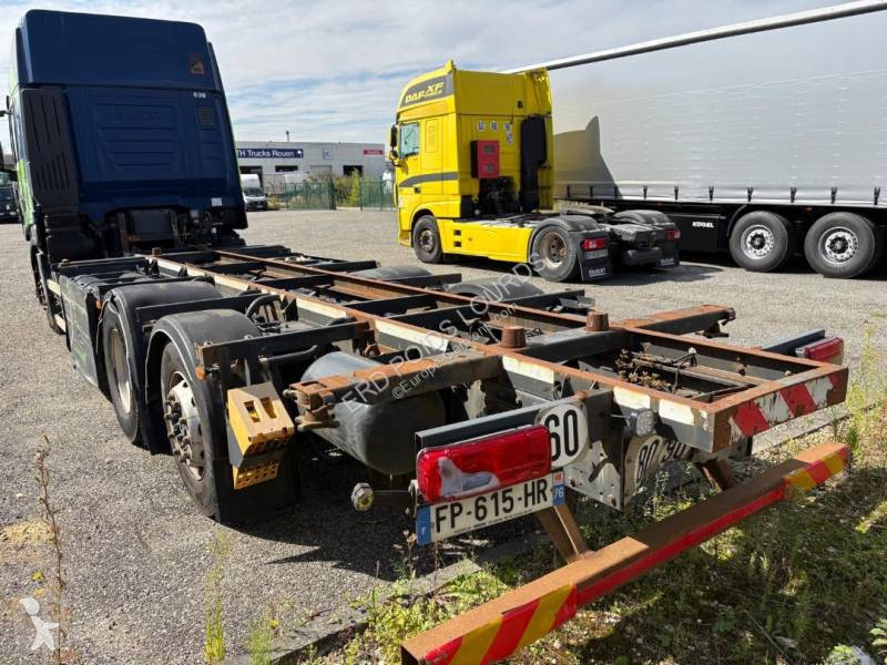 Iveco 460 truck