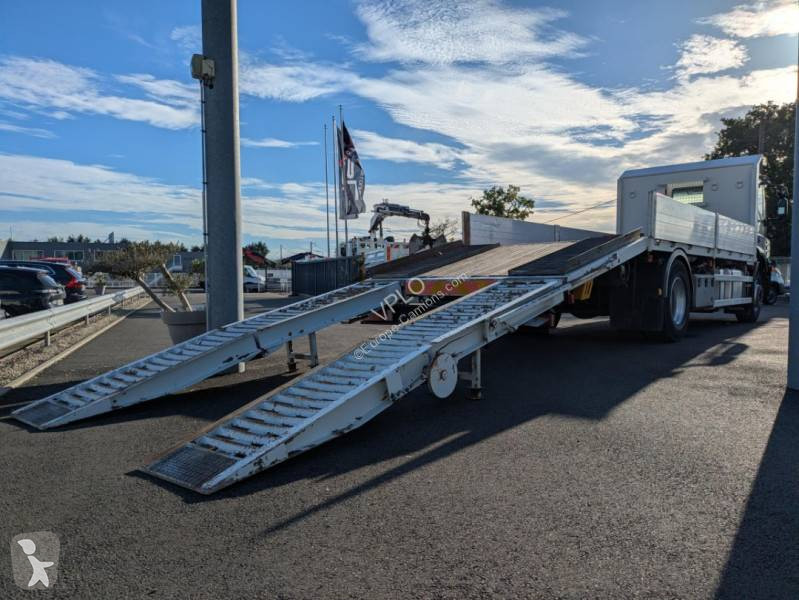 Превоз на строителна техника Iveco AD 190 S 31