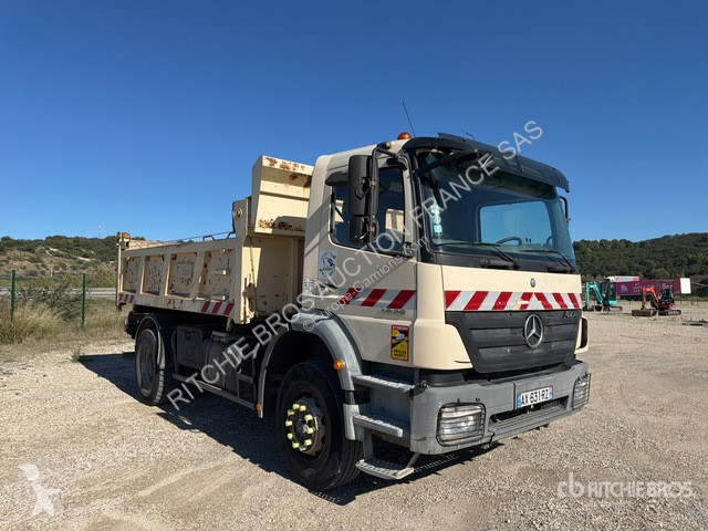 Mercedes 1828 truck