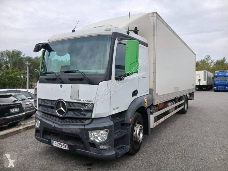Kamion Mercedes 1835