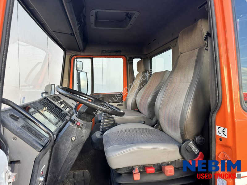 Kamion Volvo 11 - 180 4x2 - Tipper / Crane