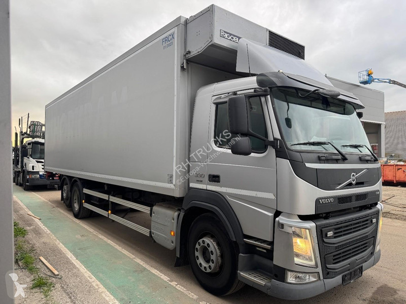 Kamion Volvo 330 6X2 EURO 6 + FRIGOBLOCK +...