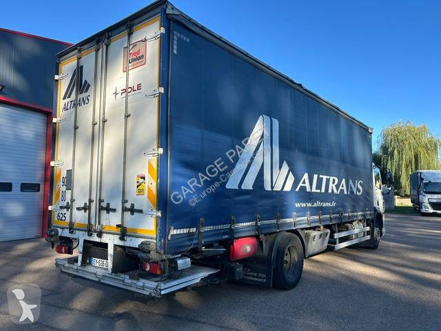 DAF 320 truck