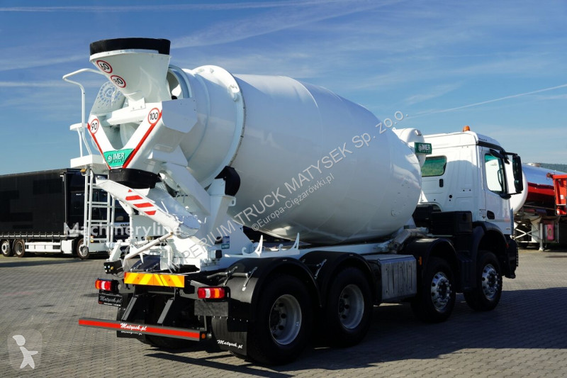 Kamion Mercedes AROCS 3240