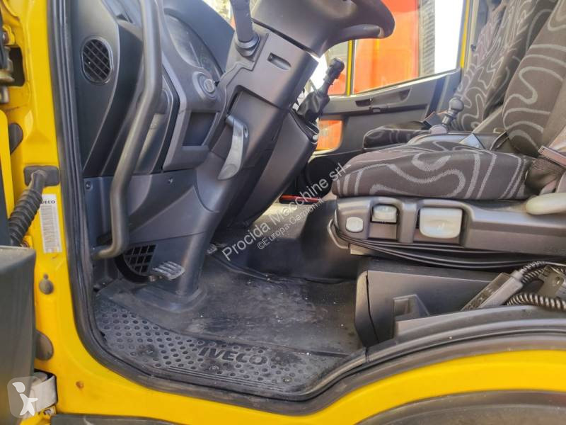Kamion Iveco 120 E 28