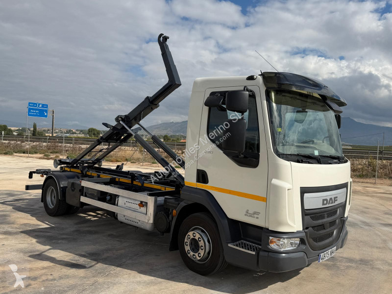DAF LF 55.210 truck