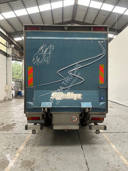 Kamion Mercedes 1223