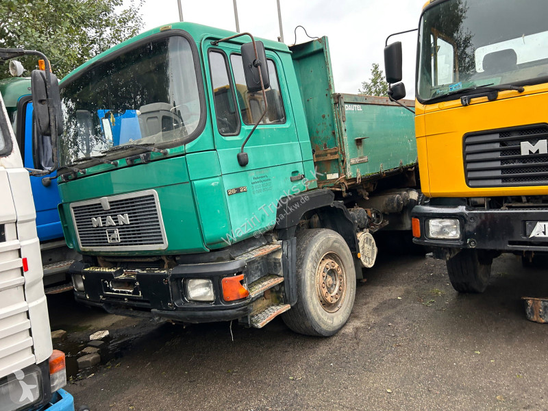 MAN  truck