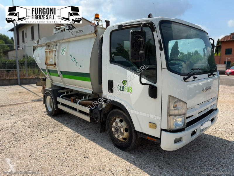 Kamion Isuzu 75 VASCA RIFIUTI - PALA E CARRELLO...