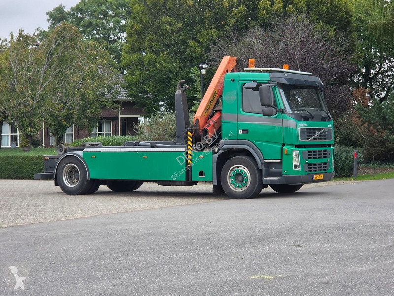 Volvo 9 4X2R FAL.9.0 RAD-A4/L90 CRANE/HOOK!! truck
