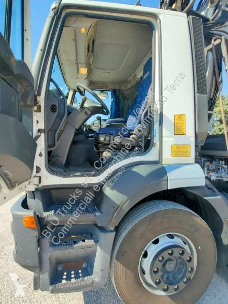 Iveco 330 truck