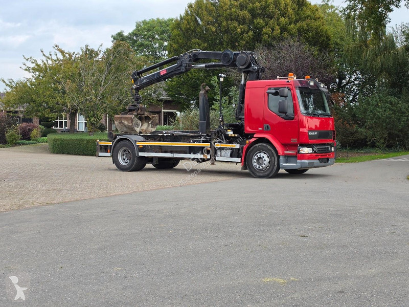 Kamion DAF 55/250 CRANE/HOOK!! 182,000 km!!...