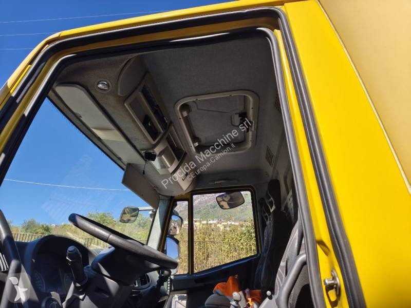 Kamion Iveco 120 E 28