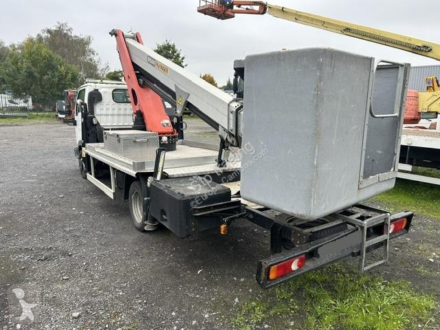 شاحنة Nissan NACEE V 16 METRES