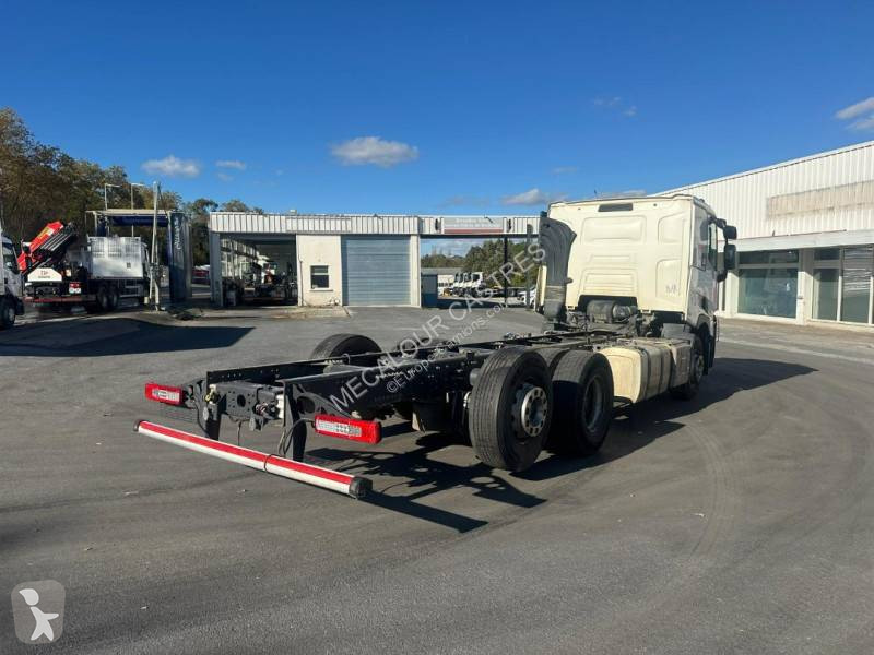 Kamion Renault 480 P6X2 E6