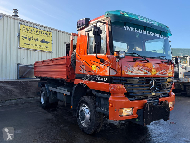 Vrachtwagen Mercedes 1840 Kipper - 4x4 - Manual...