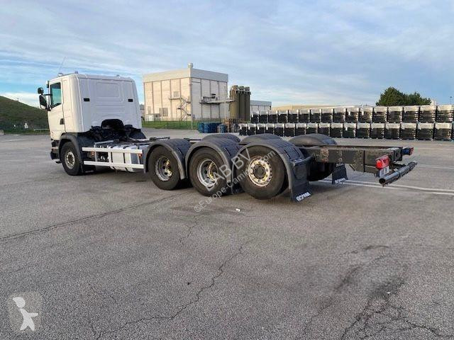 Camião Scania 490