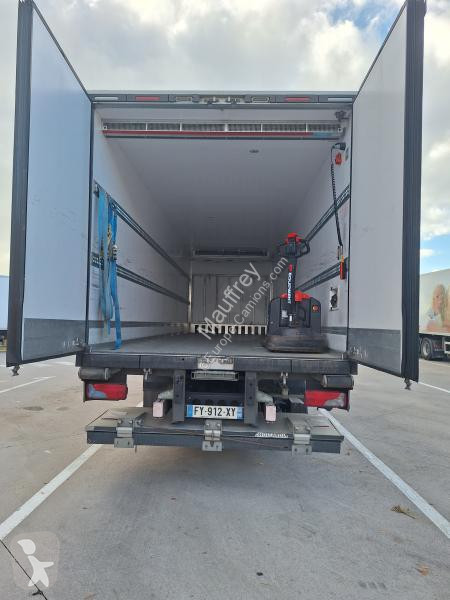 Teherautó Iveco