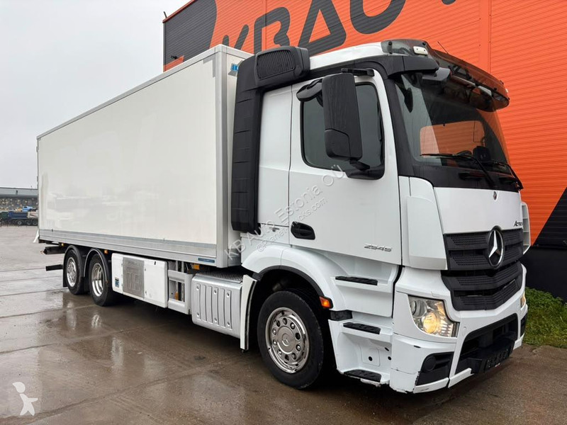 Teherautó Mercedes 2545 6x2*4 THERMOKING / BOX...