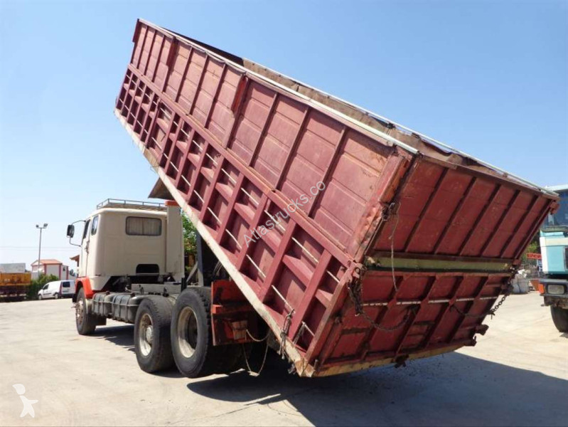 Kamion Volvo F 89  F89 6X2 Kipper