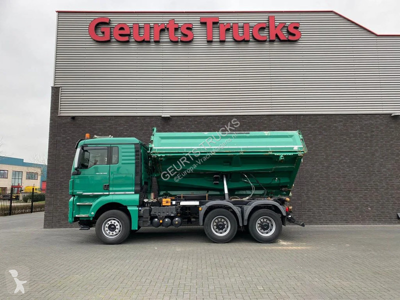 Kamion MAN 26.560 6X4 BB + 3 ZIJDIGE...