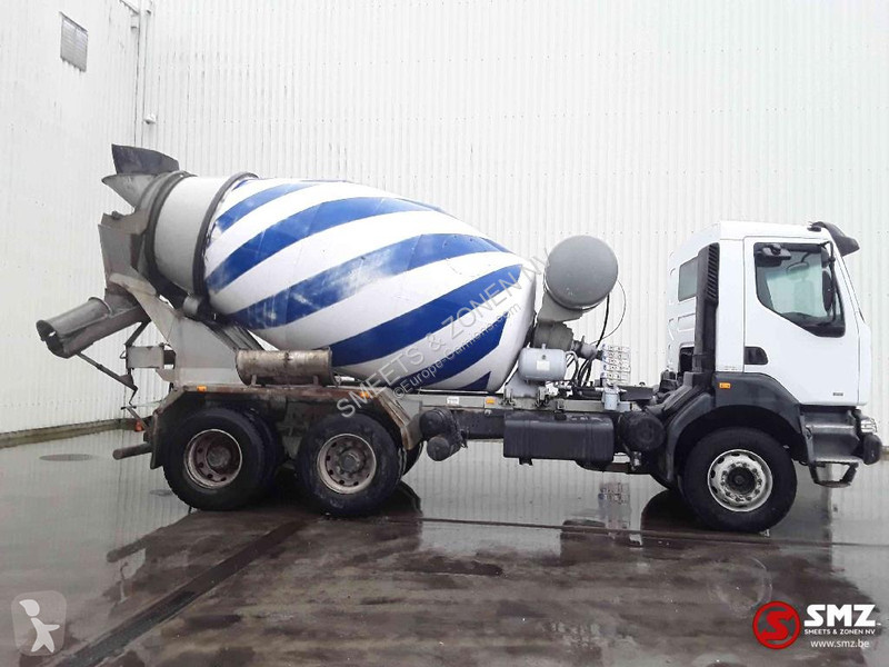 Camion Renault 300 manual pump