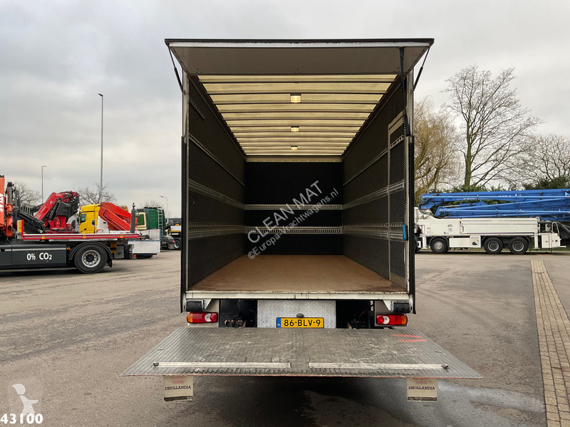 Camion DAF FA  210 Euro 6 with DHollandia taillift
