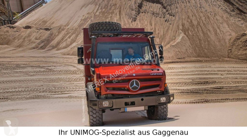 Мерседес Unimog u500 салон