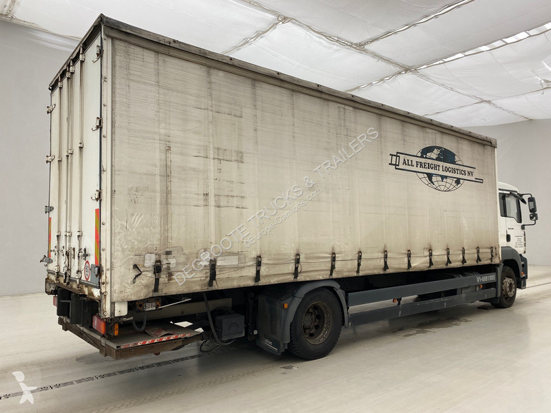Vrachtwagen MAN TGA