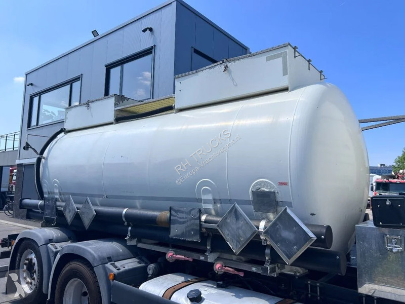 Lastbil MAN 26.560 6X2 EURO 6 - 11.500L VACUUM...