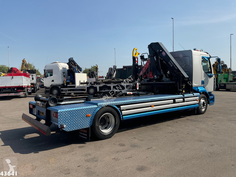 Kamion Renault D 240 Euro 6 HMF 10 Tonmeter...