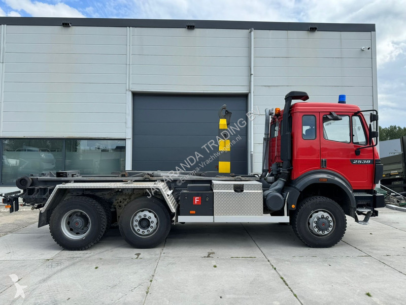 Kamion Mercedes 6x4 - V8 - EX ARMY - NEW...