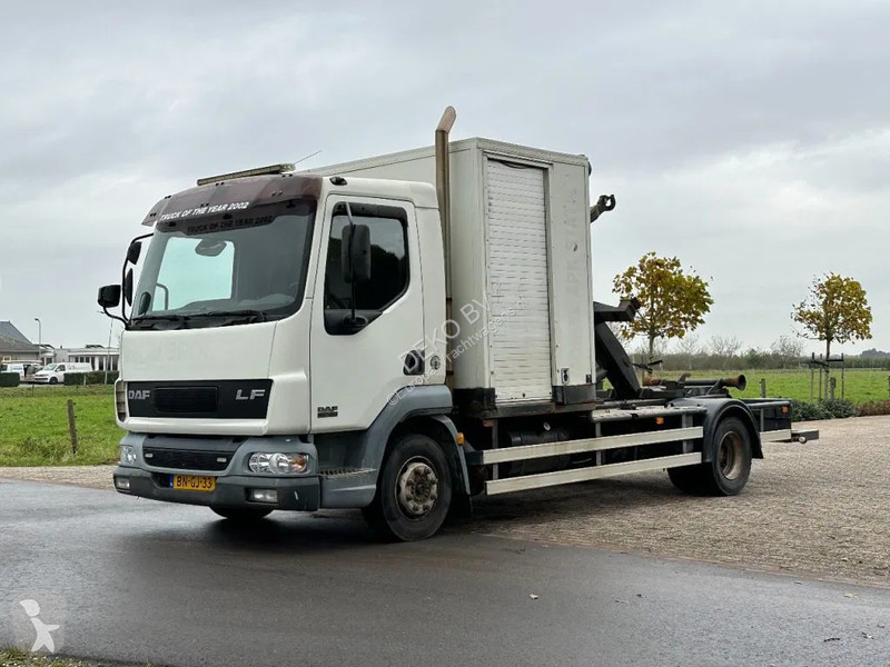 Kamion DAF 180!! HAAKARM/CONTAINER!!MOBILE...