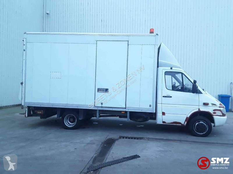 Camion Mercedes 413 CDI
