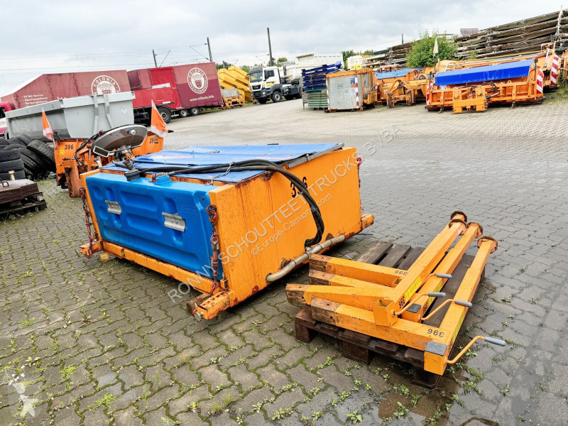 Veicolo per la pulizia delle strade  STA 1500...