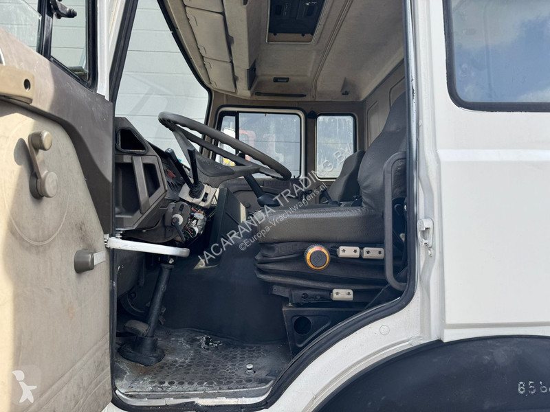 Camion Iveco 200-32 AHW 8000L Aircraft refueler...