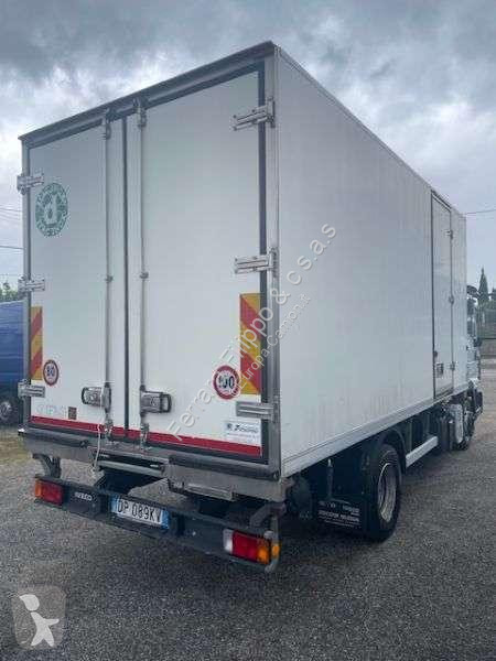 Camião Iveco 100e22