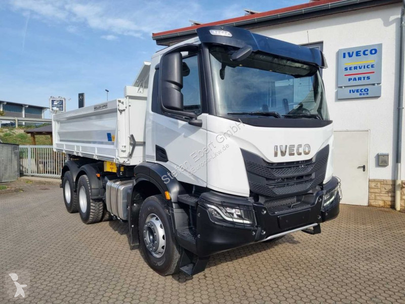 Camion Iveco AD300X48Z HR OFF 6x4...