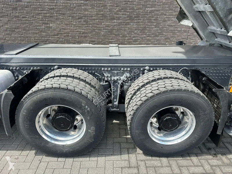 Camion Mercedes 3351 963-2-E 6X4 KIPPER /...