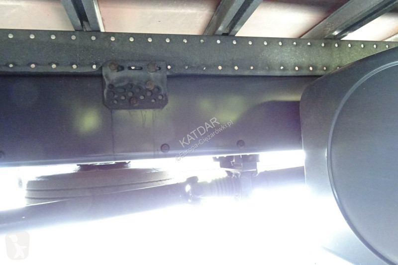 Camion Renault D12 Euro 6 kontener 18p z windą...