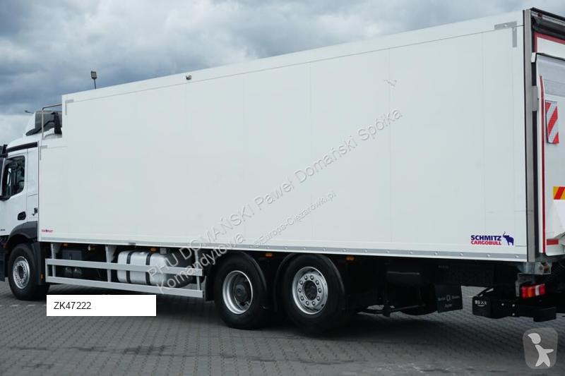 Kamion Mercedes ANTOS / / EURO 6 / CHŁODNIA +...