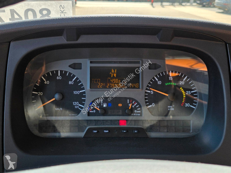 شاحنة Mercedes 818L
