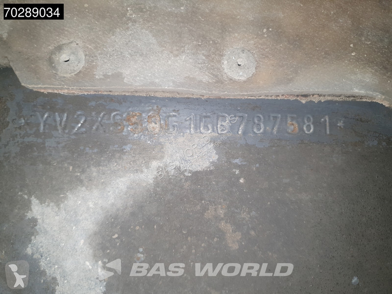 شاحنة Volvo 520  8X4 32m3 AJK Pusher Big-Axle...