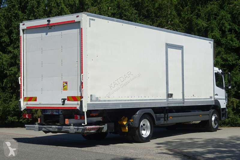 شاحنة Mercedes 1521 Euro 6 kontener 20p....