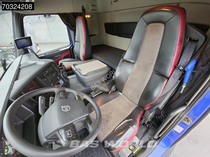شاحنة Volvo 450 8X4 18m3 tipper Lift-Axle...