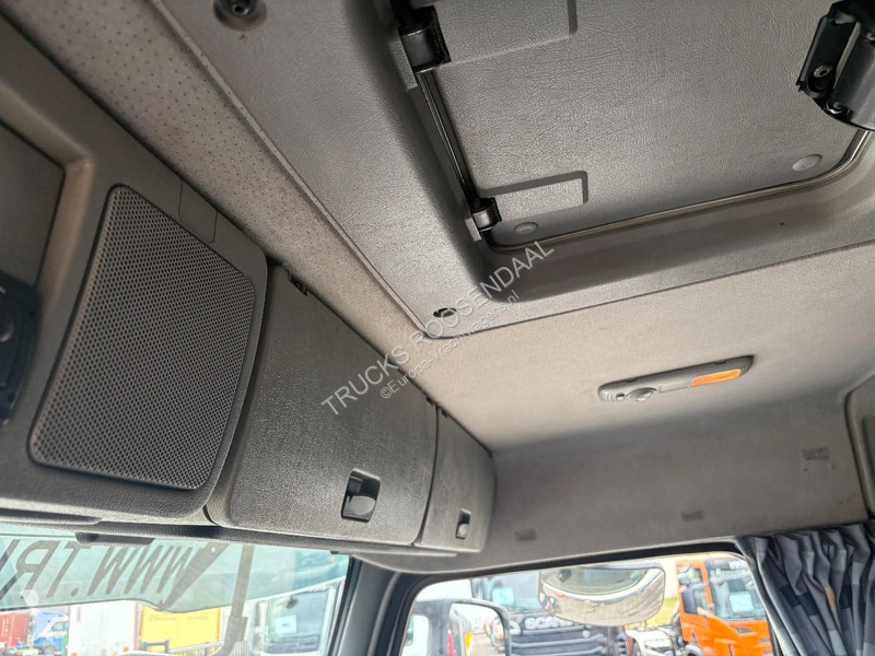 شاحنة Volvo 400 + HIAB 800 HIPRO E-7 + 8X2 +...