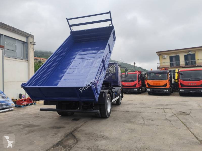 شاحنة Iveco