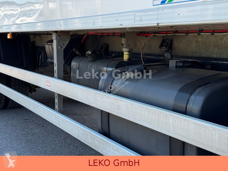شاحنة Renault D  280.19 Mit Carrier Sp 1150Mt