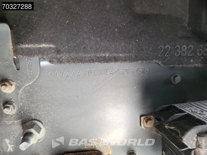 شاحنة Volvo 450  6X2 7,63m Box Retarder Full...